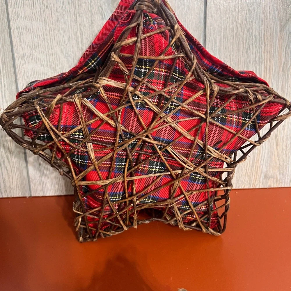 Vintage Star Shaped‎ Grapevine Nesting Baskets Set of 2 Red Plaid Lining Holiday